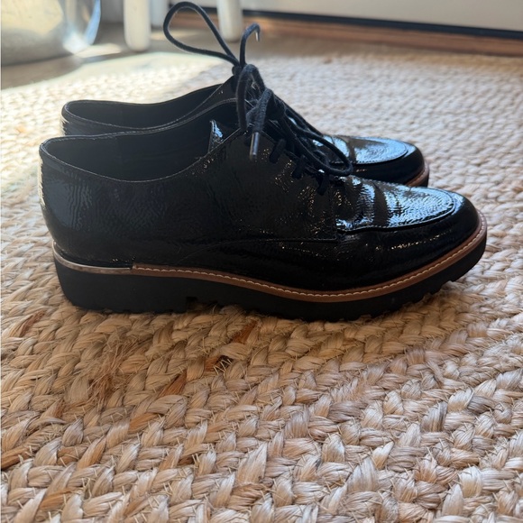 Women’s Franco Sarto Black Patent Leather Lace-Up Derby Shoes - Picture 3 of 8